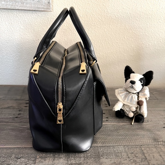 Love ❤️ Moschino Purse - Picture 4 of 16